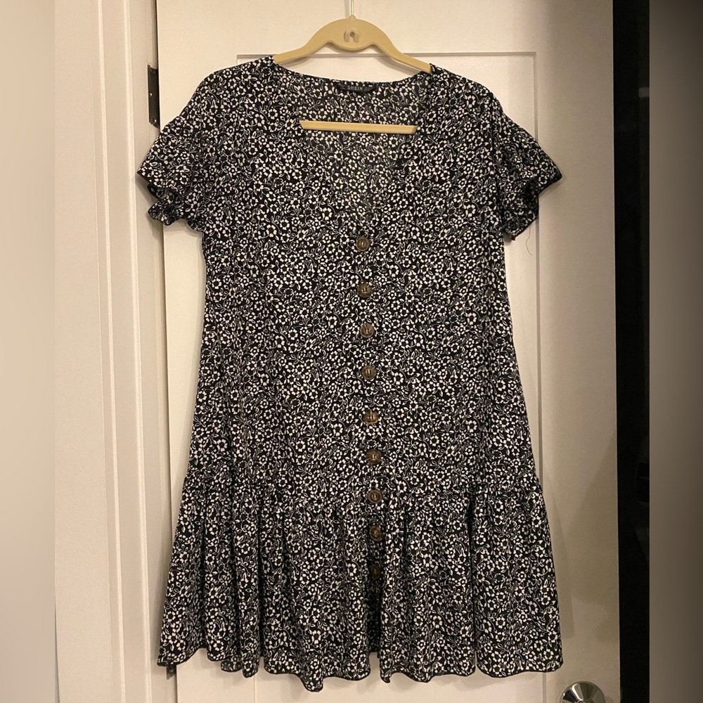 Black and white flower dress